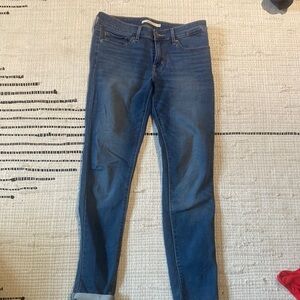 Levi’s 711 Skinny Jeans